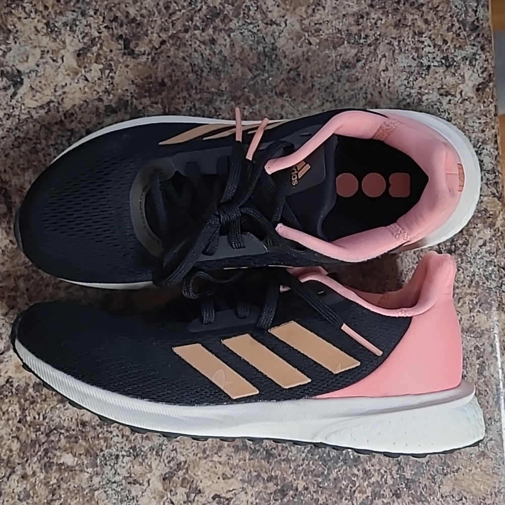 Adidas Astrarun Women's Running Shoes.